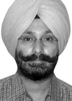 DR. SATINDER PAL SINGH MDS, DIBO